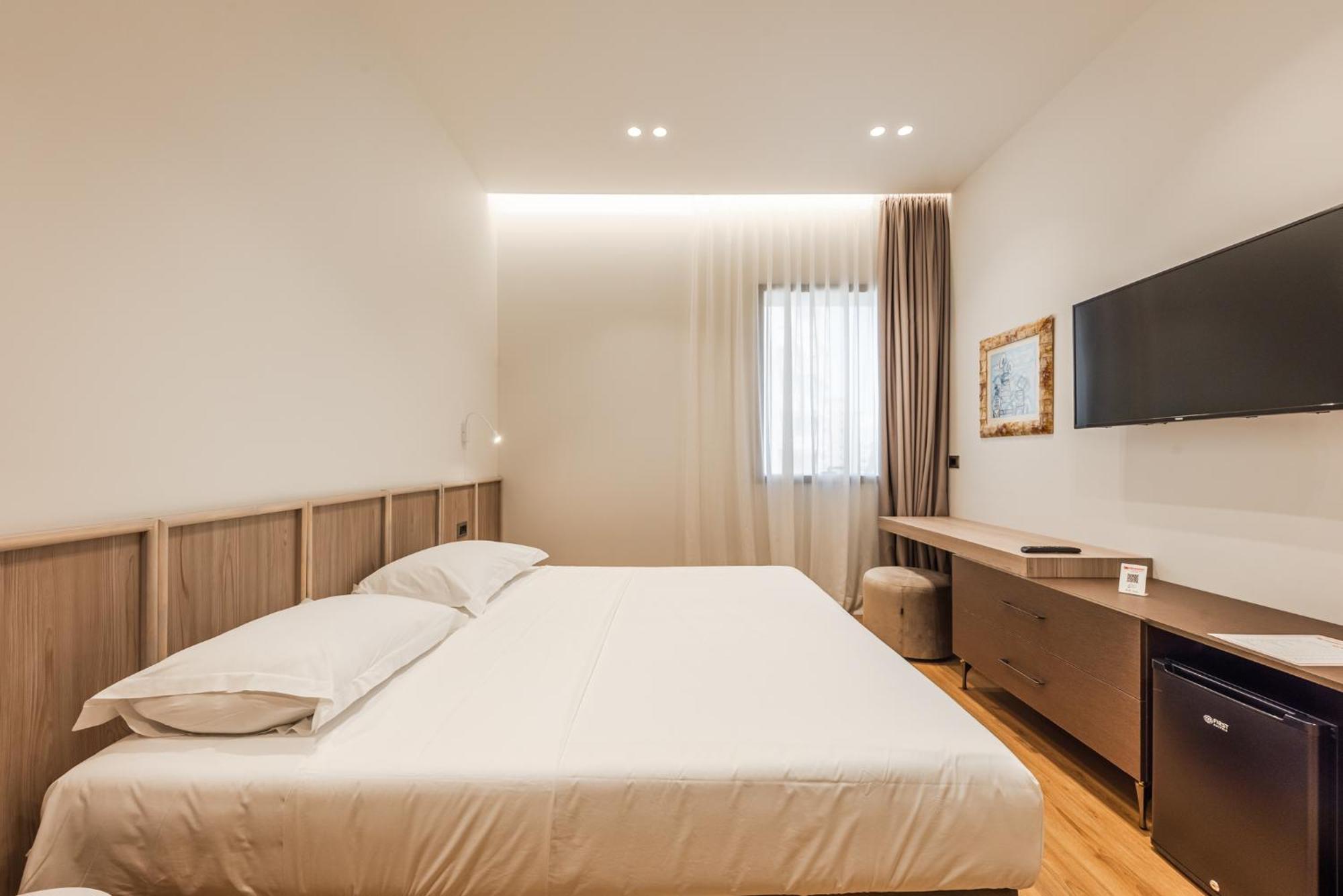Aragosta Hotel Durres