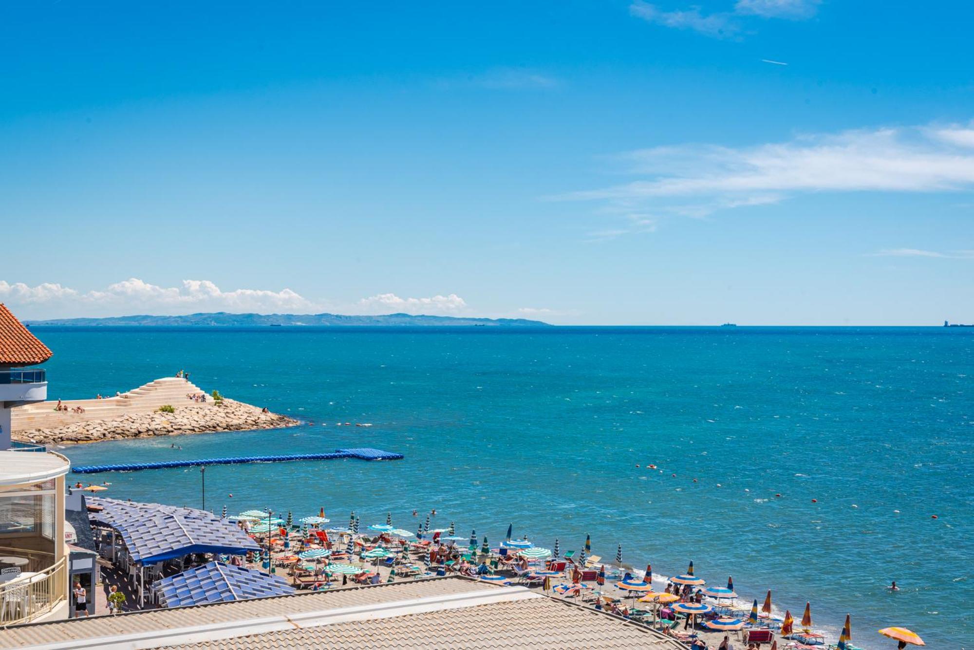 Aragosta 4* Durres