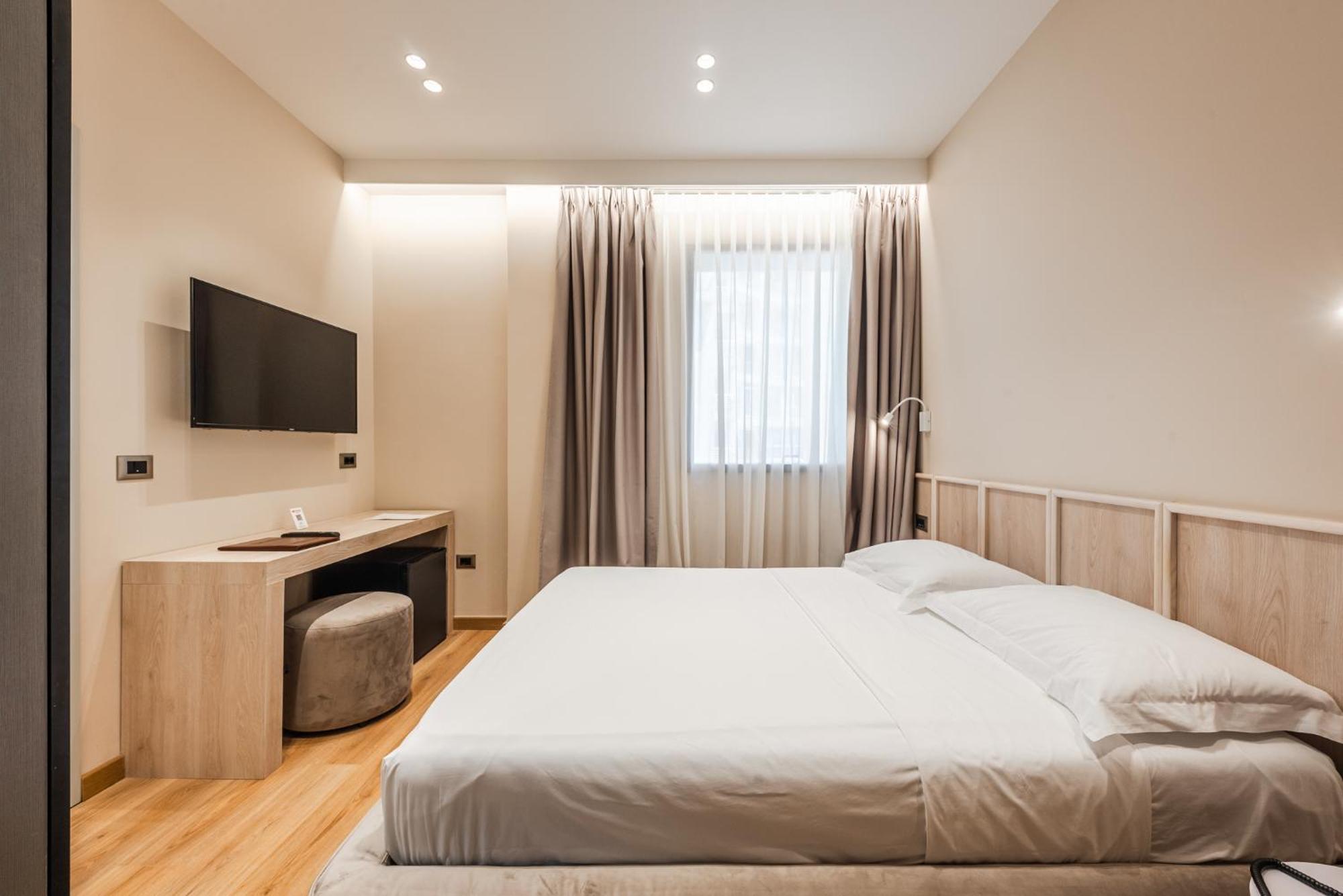 Aragosta 4* Durres