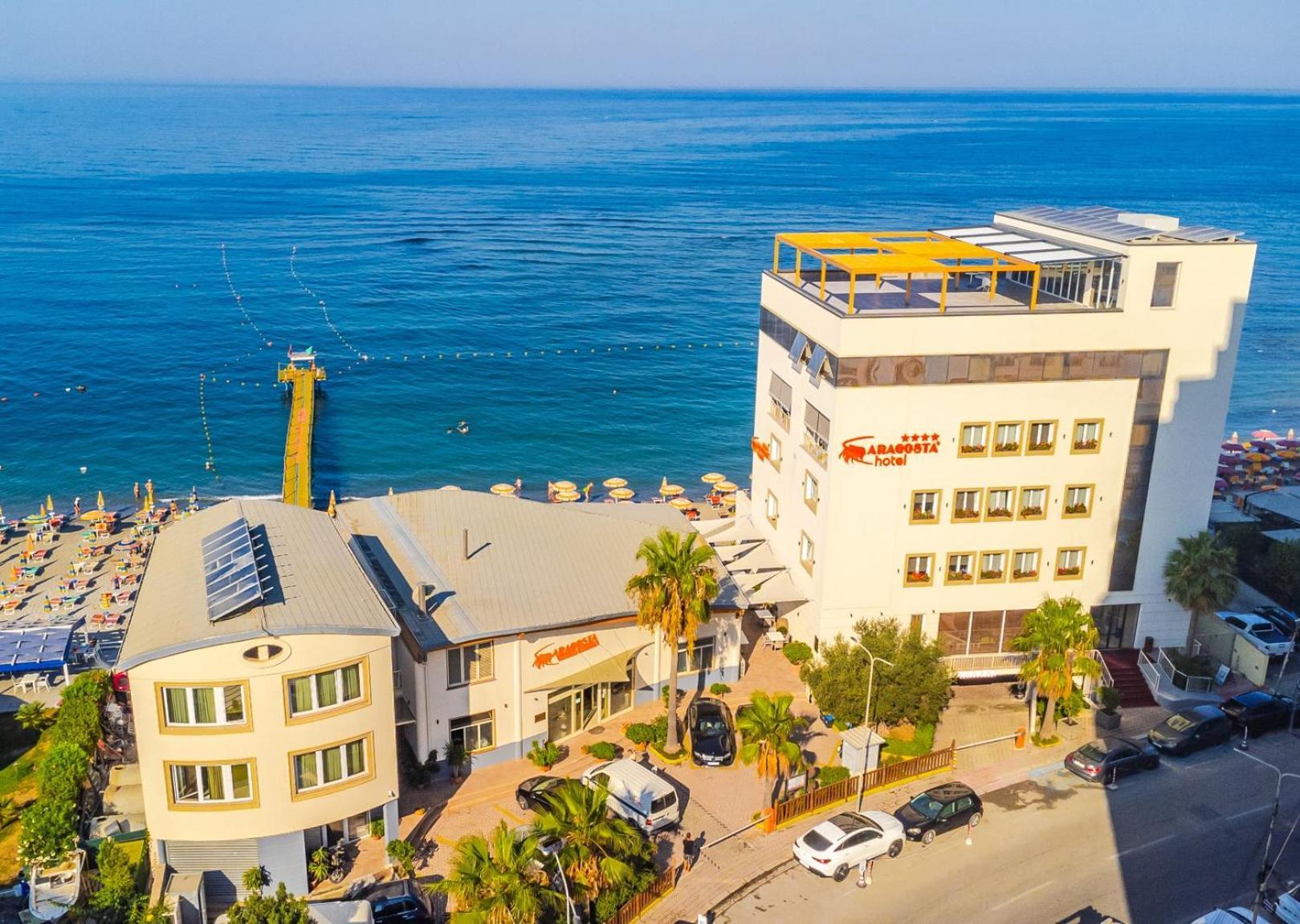 Aragosta Hotel 4*